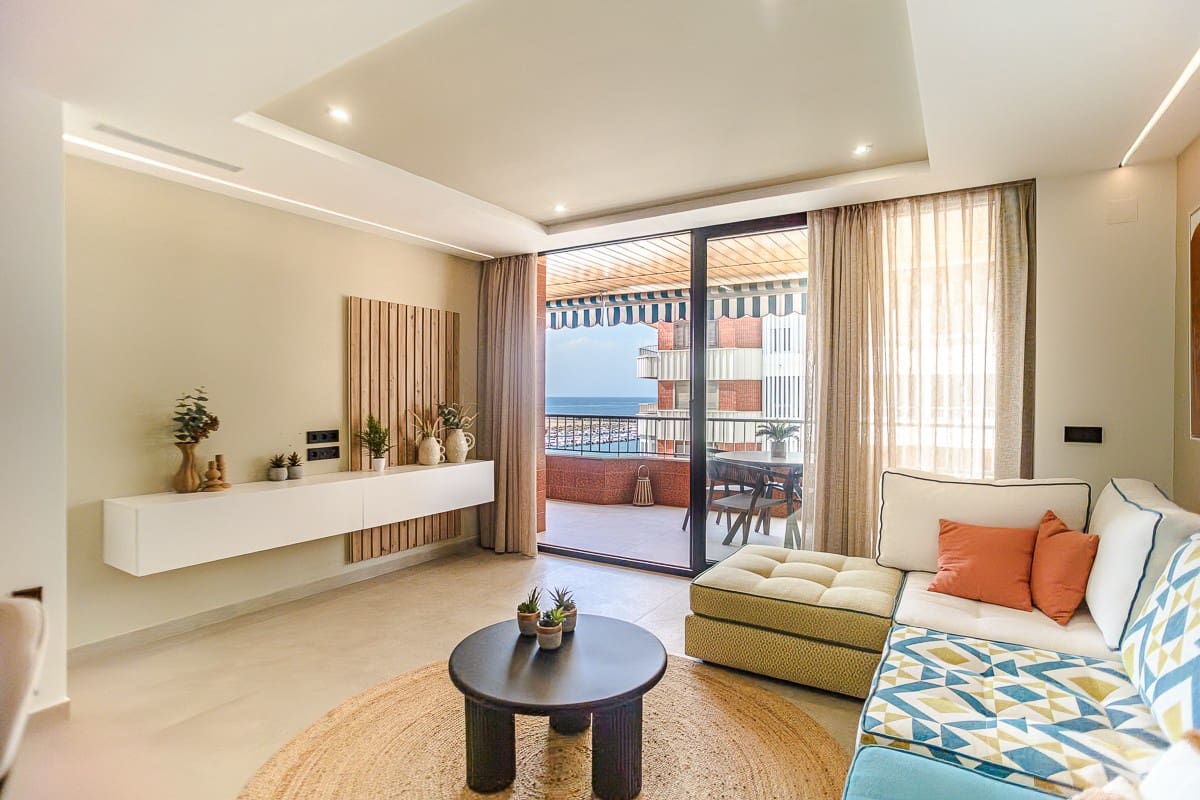 3 bedroom Apartment for sale in Torrevieja with pool - € 419,000 (Ref: 10031688)