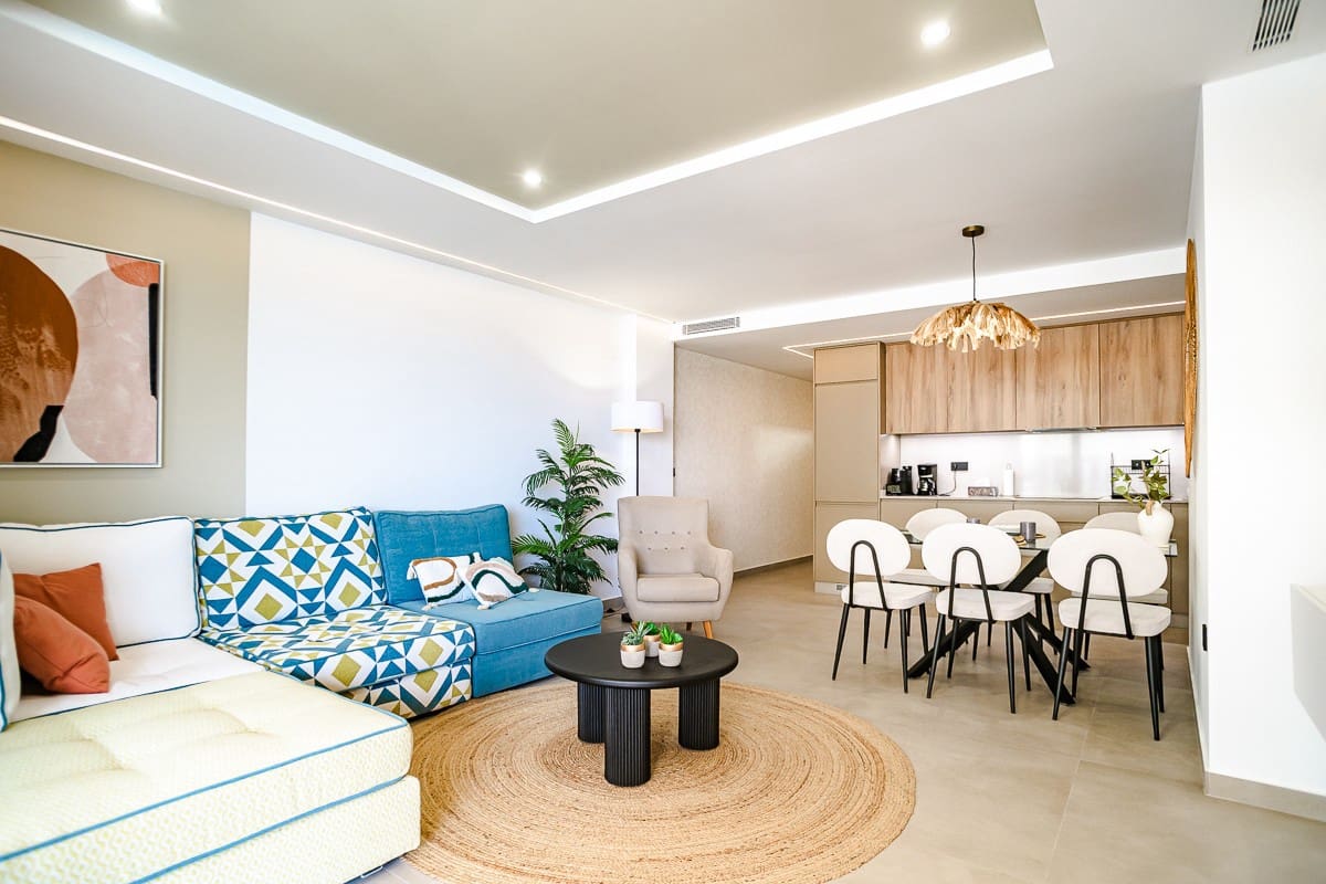 3 bedroom Apartment for sale in Torrevieja with pool - € 419,000 (Ref: 10031688)