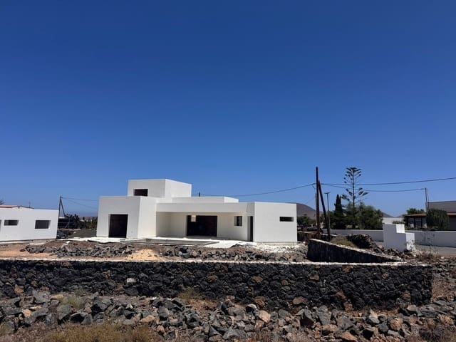 3 chambre Villa/Maison à vendre à Lajares, La Oliva avec piscine garage - 1 095 000 € (Ref: 10031695)