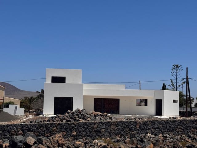 3 chambre Villa/Maison à vendre à Lajares, La Oliva avec piscine garage - 1 095 000 € (Ref: 10031695)