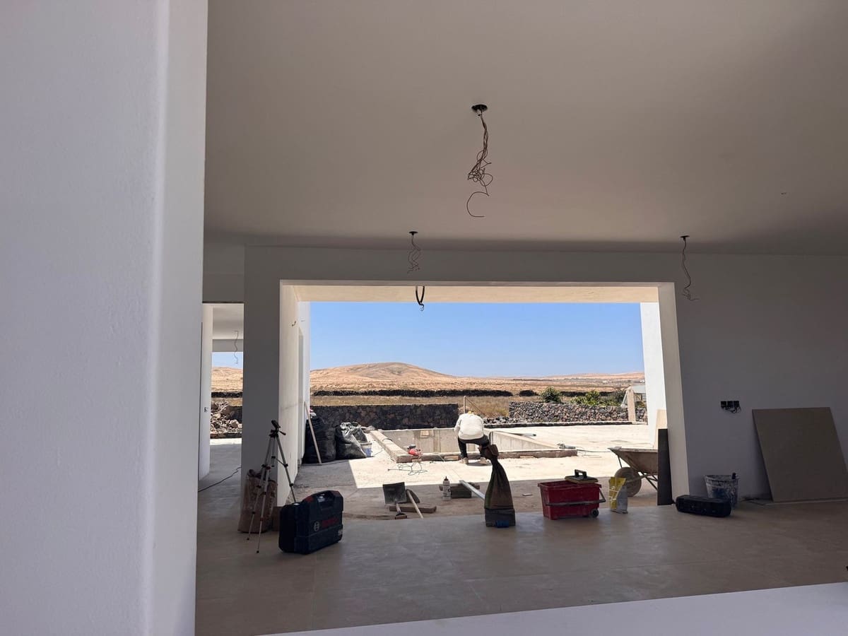 3 chambre Villa/Maison à vendre à Lajares avec piscine garage - 1 095 000 € (Ref: 10031695)