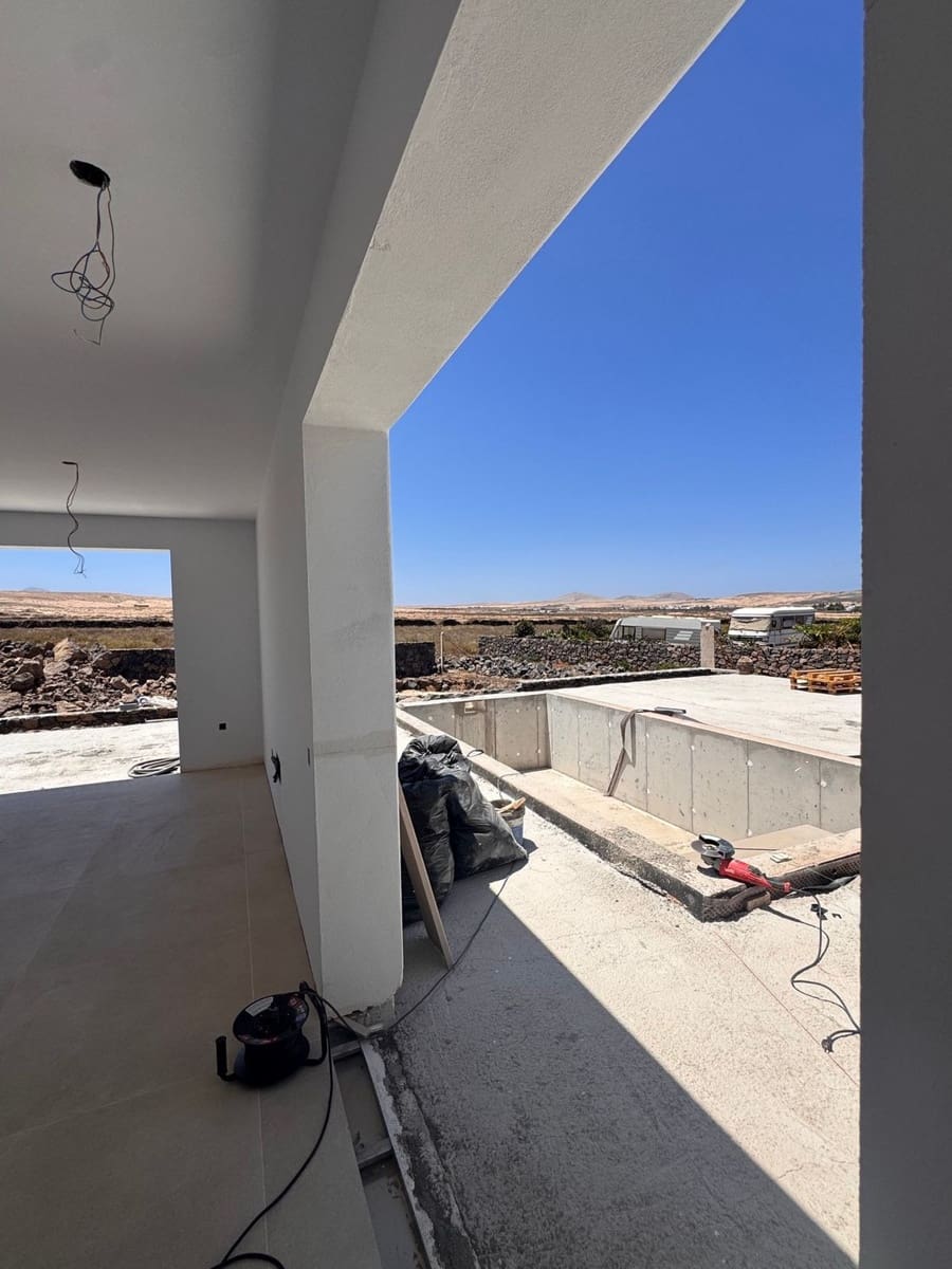 3 chambre Villa/Maison à vendre à Lajares avec piscine garage - 1 095 000 € (Ref: 10031695)