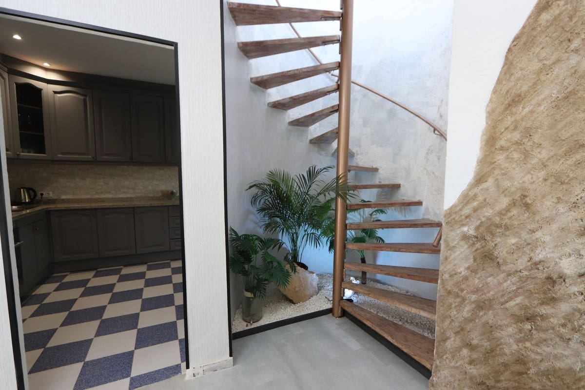6 sovrum Villa till salu i Ciudad Quesada med pool garage - 443 000 € (Ref: 10031696)