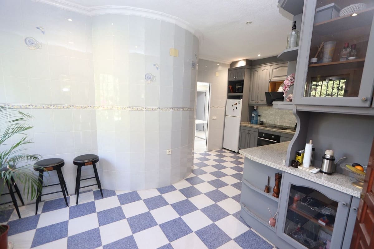 6 sovrum Villa till salu i Ciudad Quesada med pool garage - 443 000 € (Ref: 10031696)