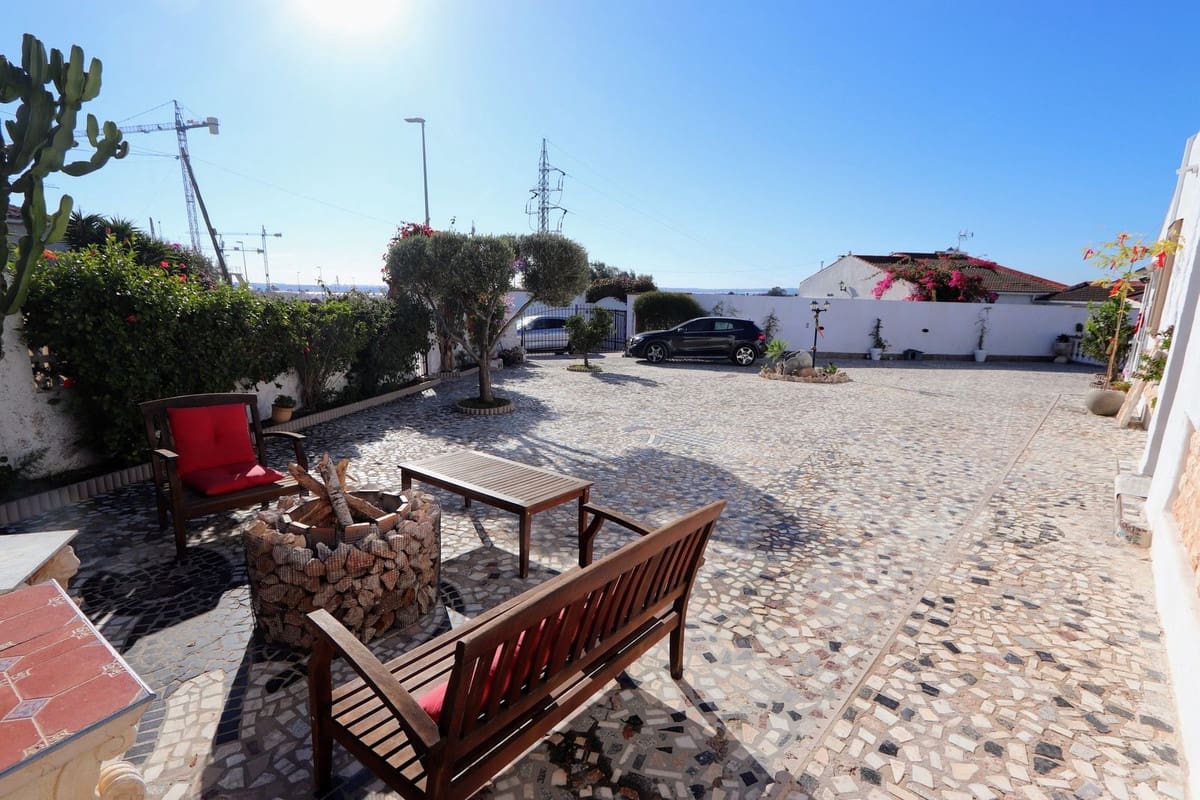 6 sovrum Villa till salu i Ciudad Quesada med pool garage - 443 000 € (Ref: 10031696)