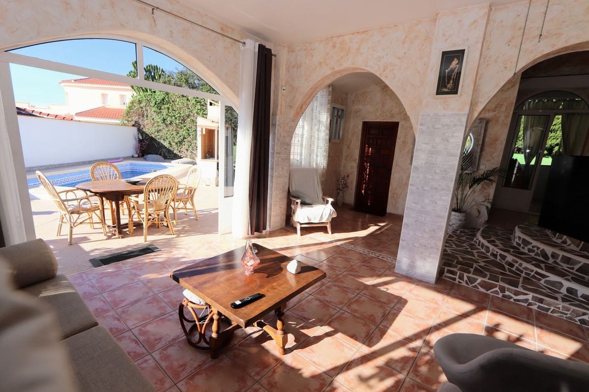 6 sovrum Villa till salu i Ciudad Quesada med pool garage - 443 000 € (Ref: 10031696)