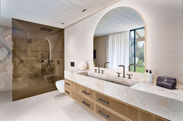 5 sypialnia Willa na sprzedaż w Los Naranjos, Marbella - 7 400 000 € (Ref: 10033608)