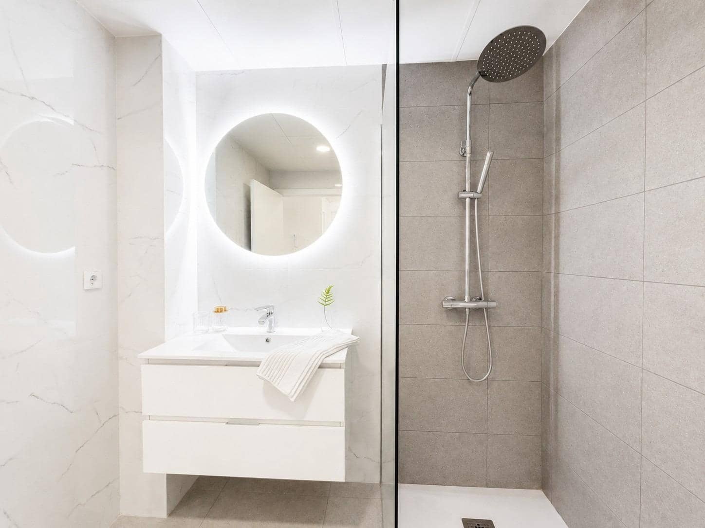 2 quarto Casa em Banda para venda em Banos y Mendigo com piscina garagem - 250 000 € (Ref: 10033612)