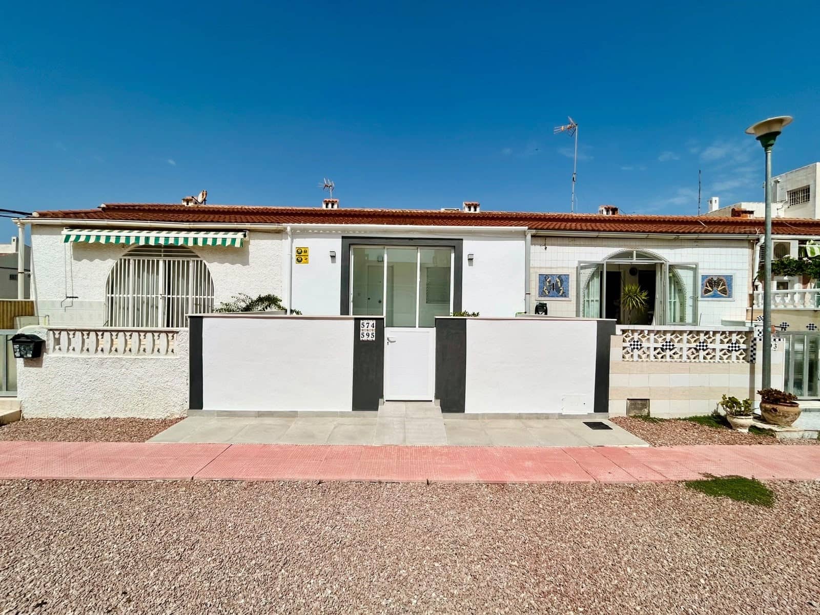 2 sovrum Bungalow till salu i La Siesta - 159 950 € (Ref: 10033613)