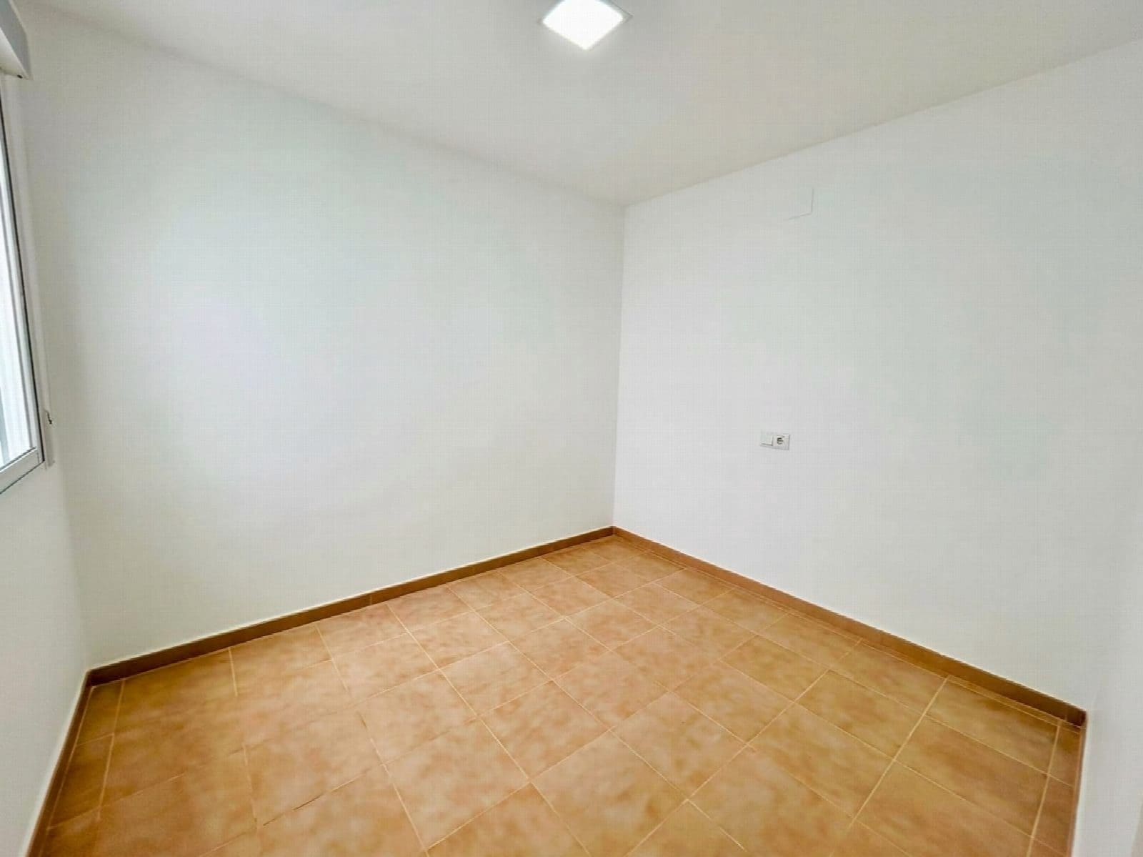 2 bedroom Bungalow for sale in Alicante / Alacant city - € 159,950 (Ref: 10033613)