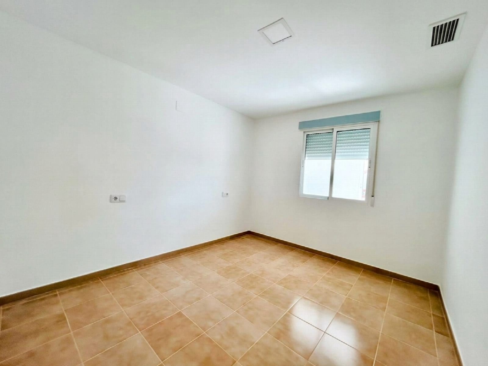 2 bedroom Bungalow for sale in Alicante / Alacant city - € 159,950 (Ref: 10033613)