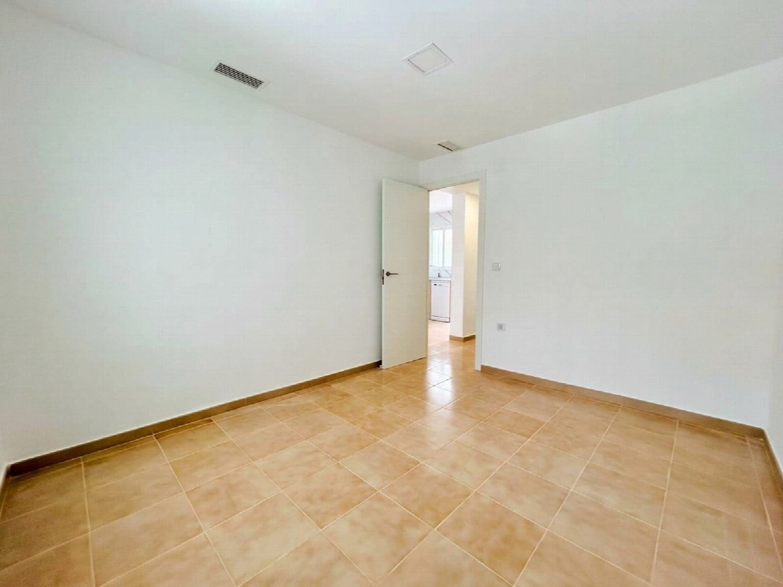 2 bedroom Bungalow for sale in Alicante / Alacant city - € 159,950 (Ref: 10033613)