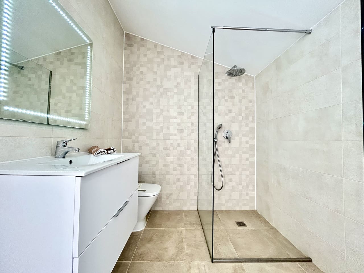 3 sovrum Hus till salu i Ciudad Quesada med garage - 249 995 € (Ref: 10033615)