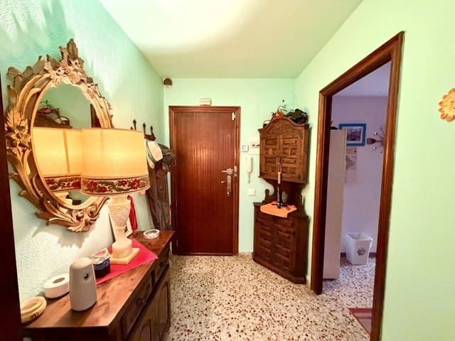 3 soveværelse Lejlighed til salg i Guardamar Playa, Guardamar del Segura med garage - € 185.000 (Ref: 10033617)