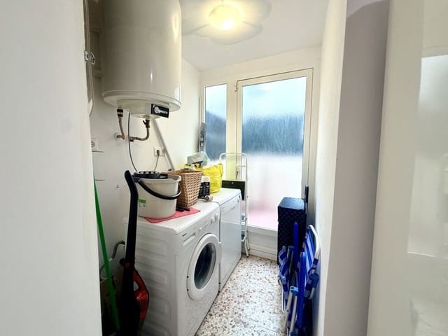 3 soveværelse Lejlighed til salg i Guardamar Playa, Guardamar del Segura med garage - € 185.000 (Ref: 10033617)