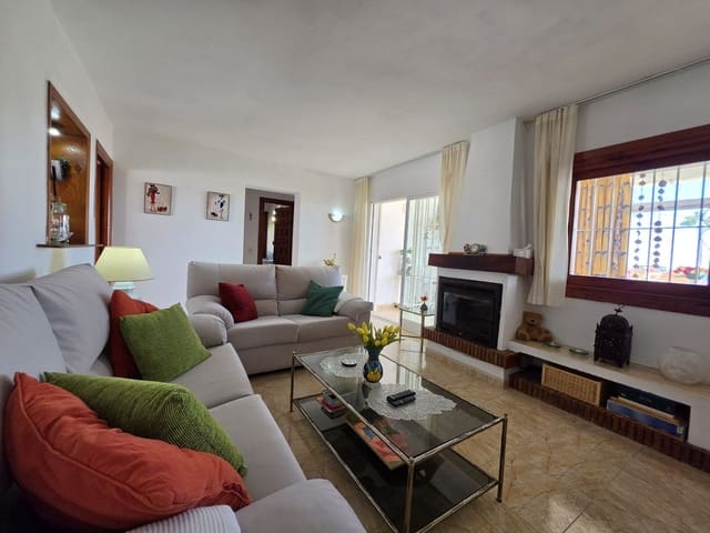 2 slaapkamer Villa te koop in Buenas Noches, Estepona - € 495.000 (Ref: 10035074)