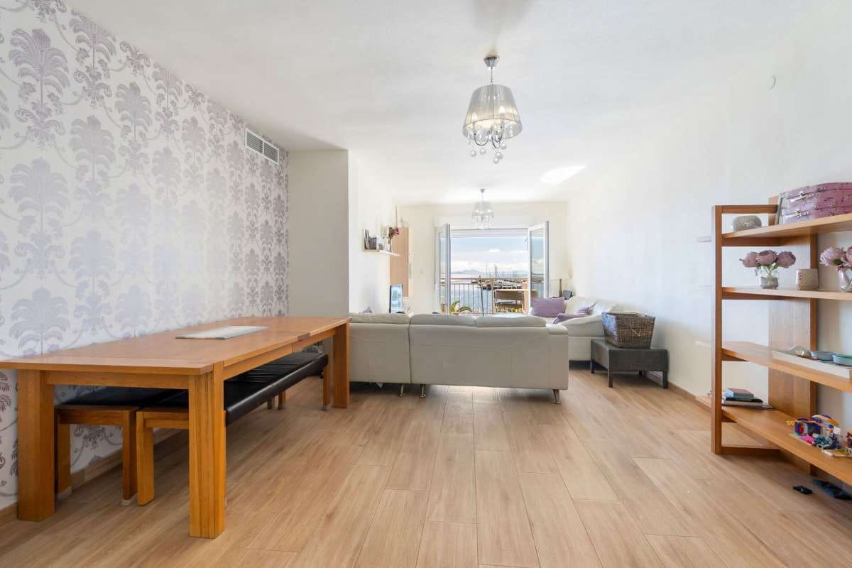 3 soverom Leilighet til salgs i Lo Pagan med garasje - € 320 000 (Ref: 10035080)