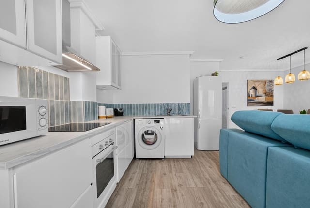 3 quarto Apartamento para venda em Las Piscinas Naturales, Torrevieja - 279 000 € (Ref: 10035083)