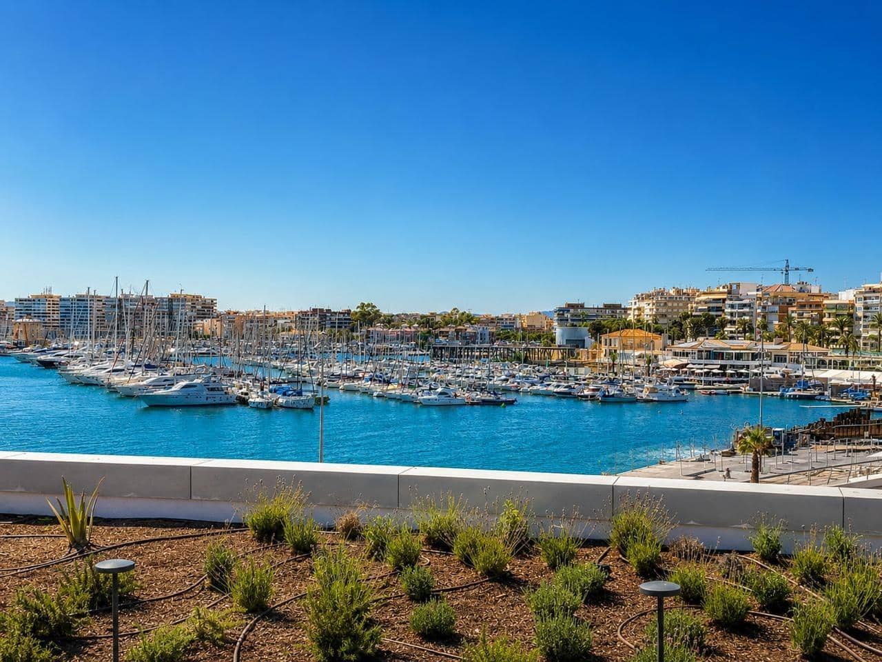 3 quarto Apartamento para venda em Torrevieja - 279 000 € (Ref: 10035083)