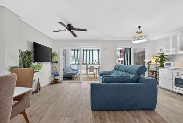 3 quarto Apartamento para venda em Las Piscinas Naturales, Torrevieja - 279 000 € (Ref: 10035083)
