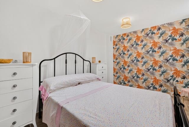 3 chambre Appartement à vendre à Las Piscinas Naturales, Torrevieja - 279 000 € (Ref: 10035083)