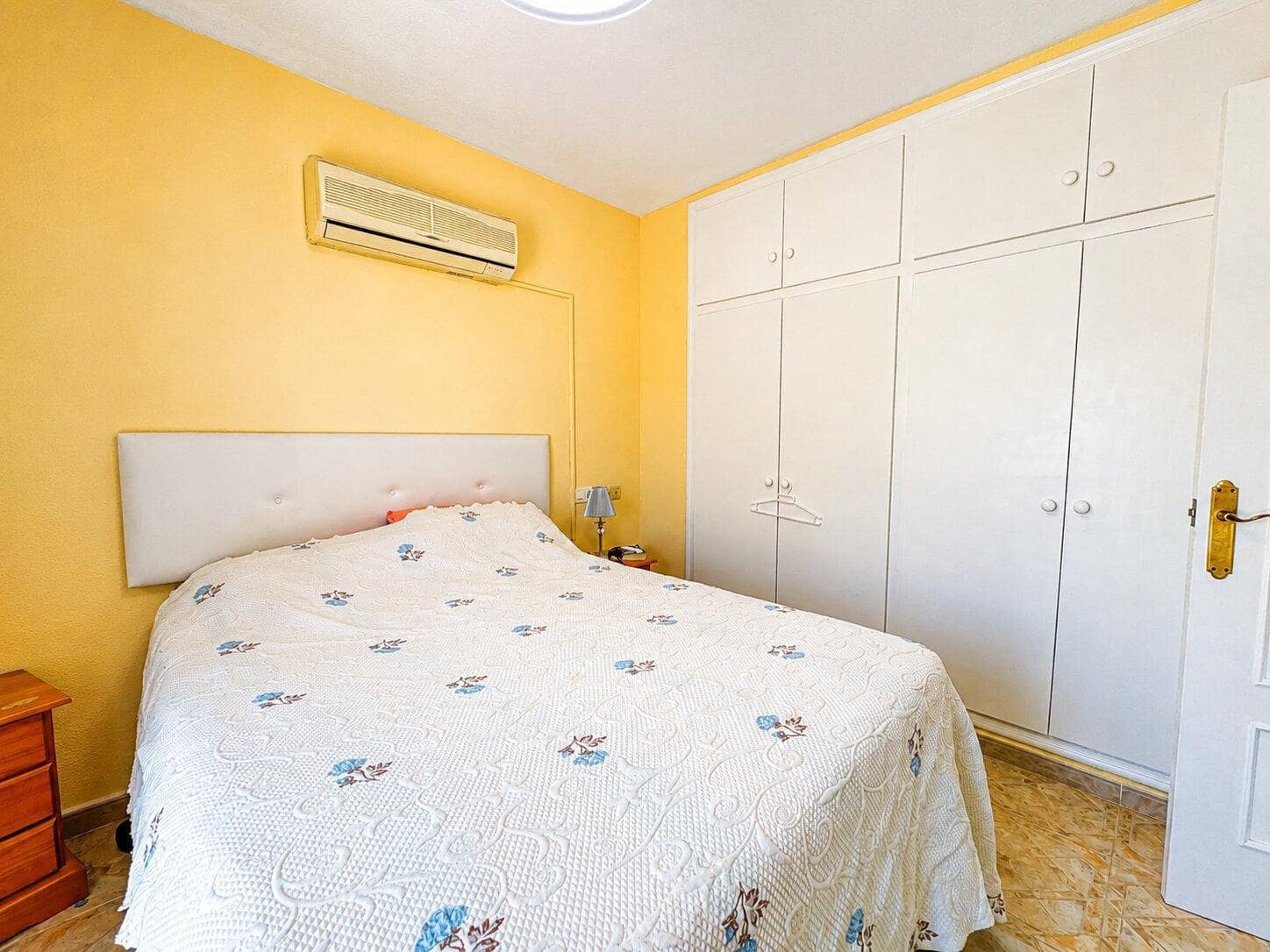 3 chambre Villa/Maison Semi-Mitoyenne à vendre à Orihuela Costa avec piscine - 294 950 € (Ref: 10035084)