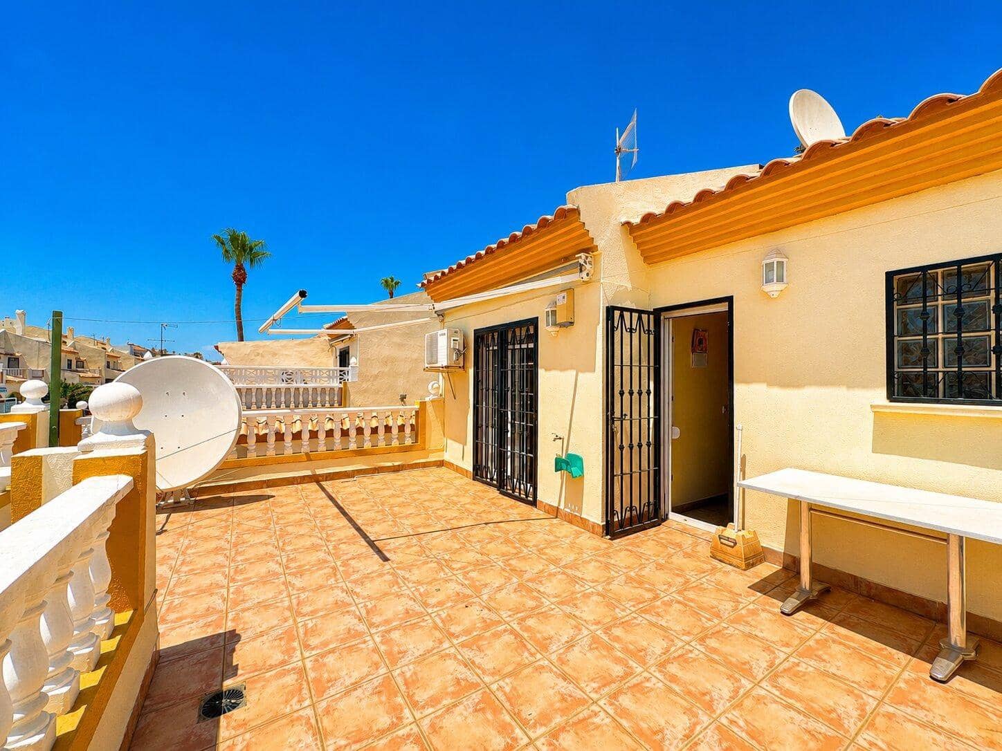 3 chambre Villa/Maison Semi-Mitoyenne à vendre à Orihuela Costa avec piscine - 294 950 € (Ref: 10035084)
