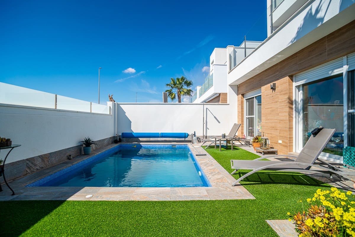 3 chambre Villa/Maison à vendre à Pilar de la Horadada avec piscine - 450 000 € (Ref: 10035085)