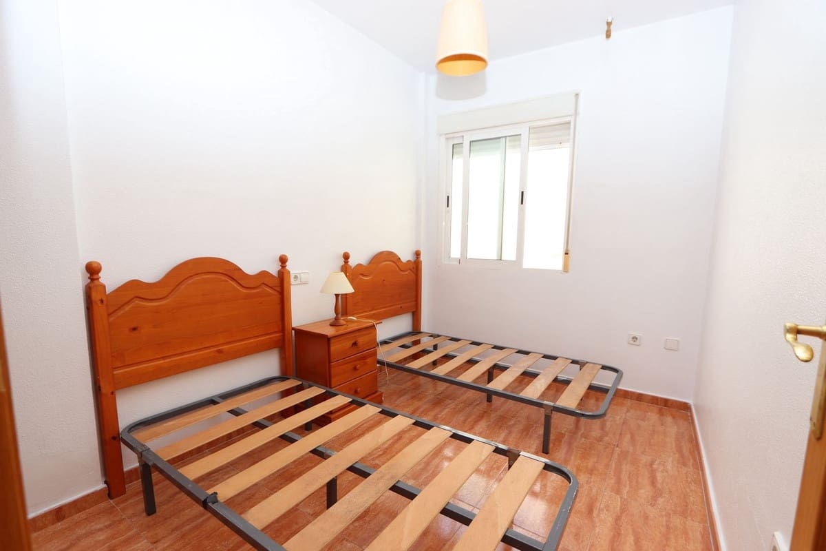 2 soveværelse Lejlighed til salg i Los Alcazares med swimmingpool garage - € 139.000 (Ref: 10037151)