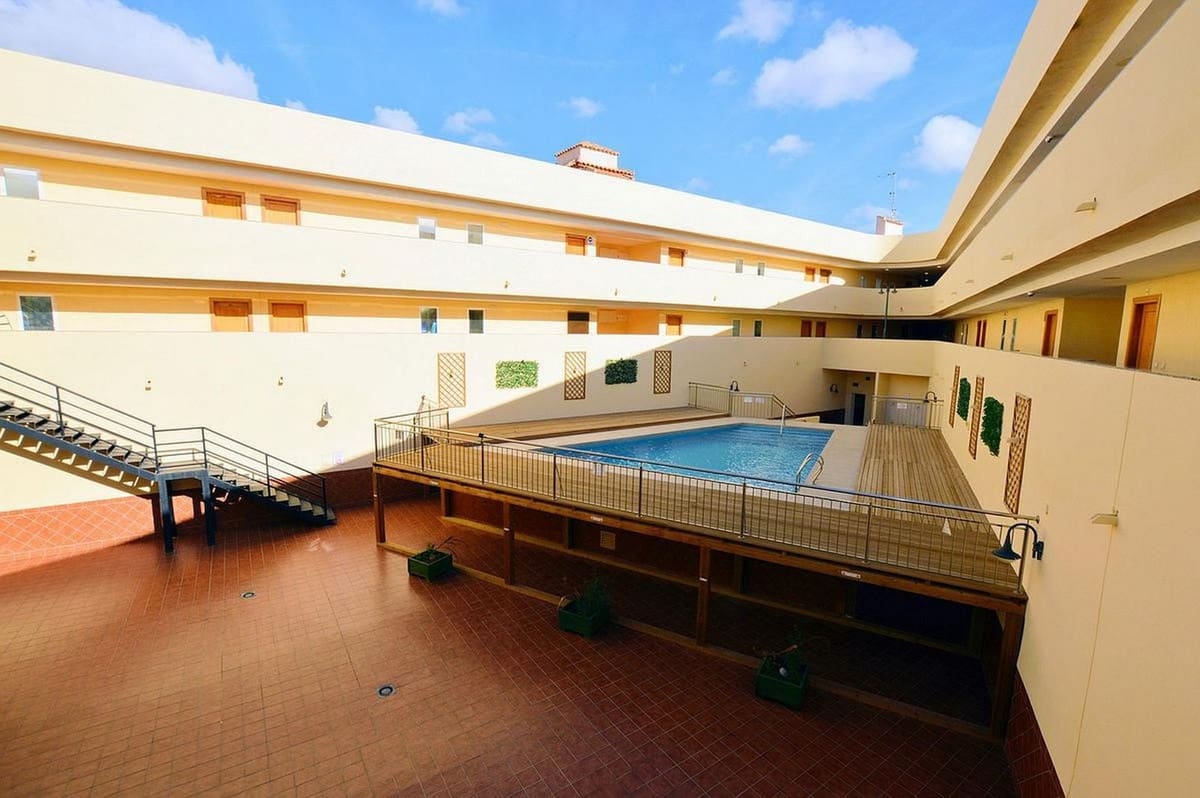 2 soveværelse Lejlighed til salg i Los Alcazares med swimmingpool garage - € 139.000 (Ref: 10037151)