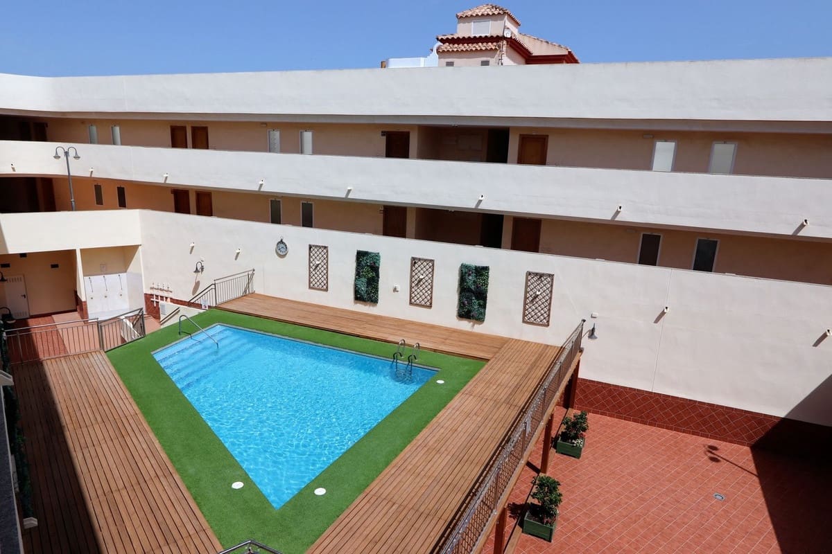 2 soveværelse Lejlighed til salg i Los Alcazares med swimmingpool garage - € 139.000 (Ref: 10037151)