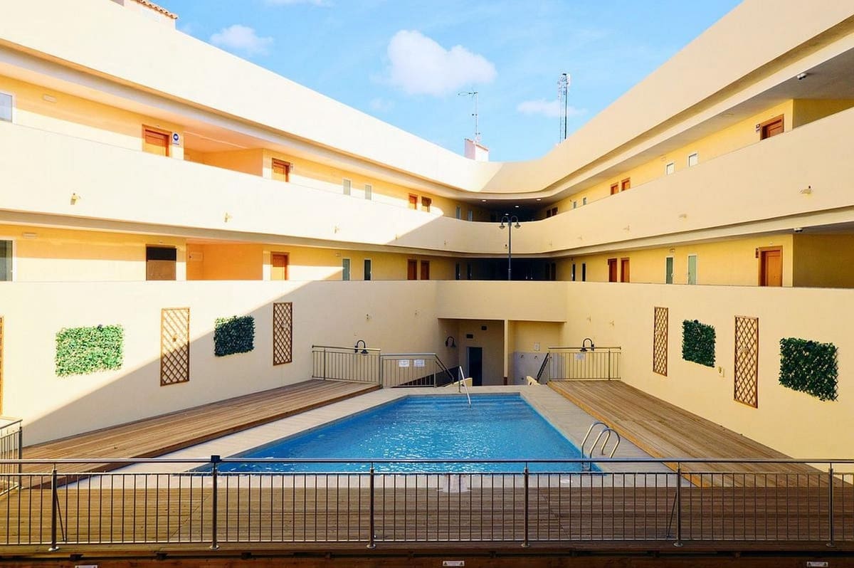 2 soveværelse Lejlighed til salg i Los Alcazares med swimmingpool garage - € 139.000 (Ref: 10037151)