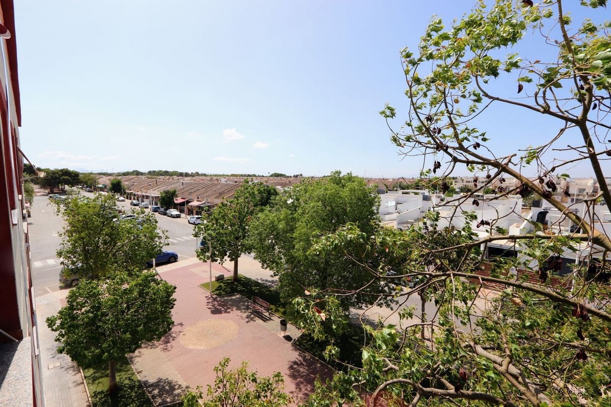 2 soveværelse Lejlighed til salg i Los Alcazares med swimmingpool garage - € 139.000 (Ref: 10037151)