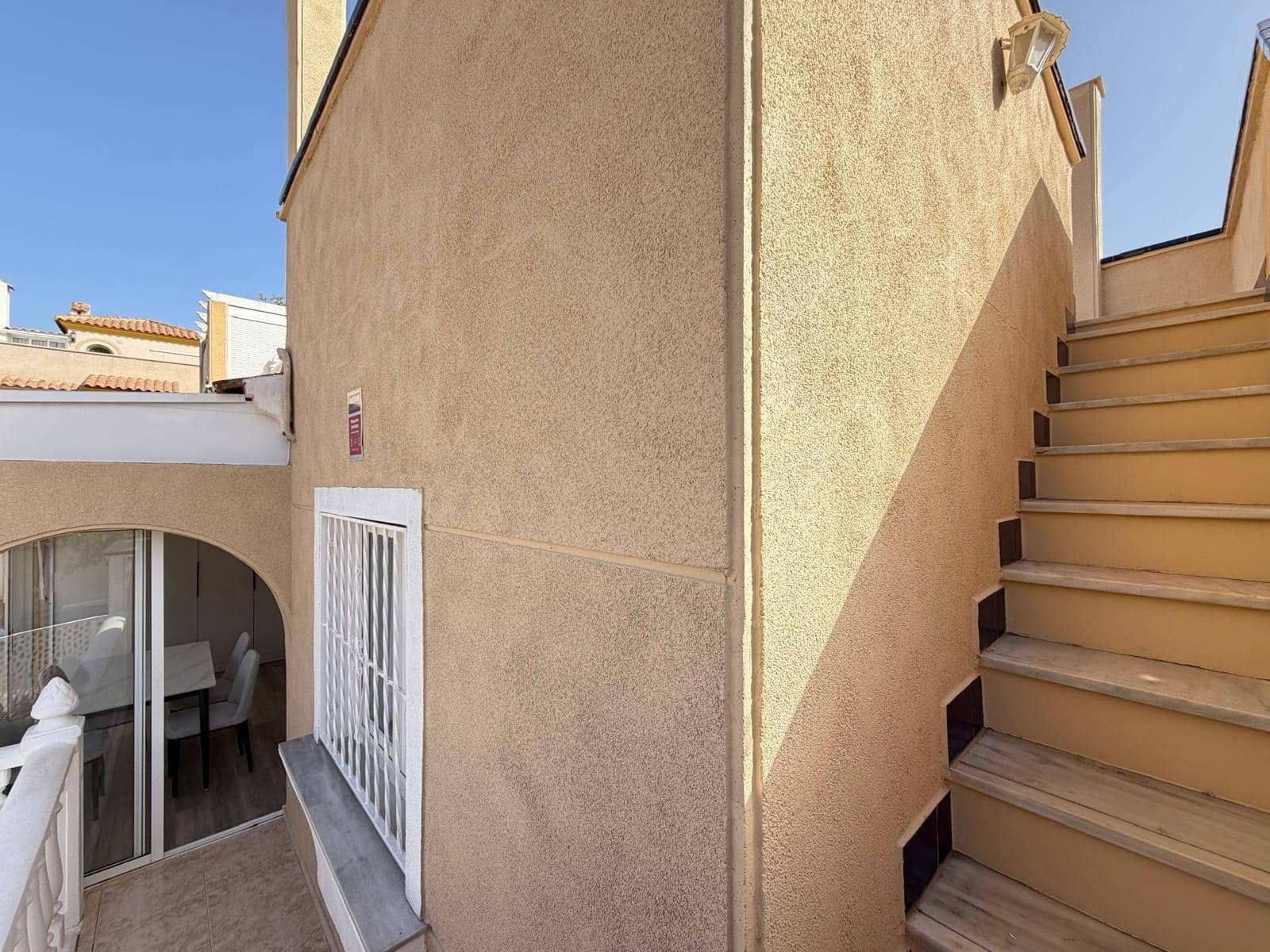 2 chambre Maison de Ville à vendre à Torrevieja avec piscine - 249 900 € (Ref: 10037158)