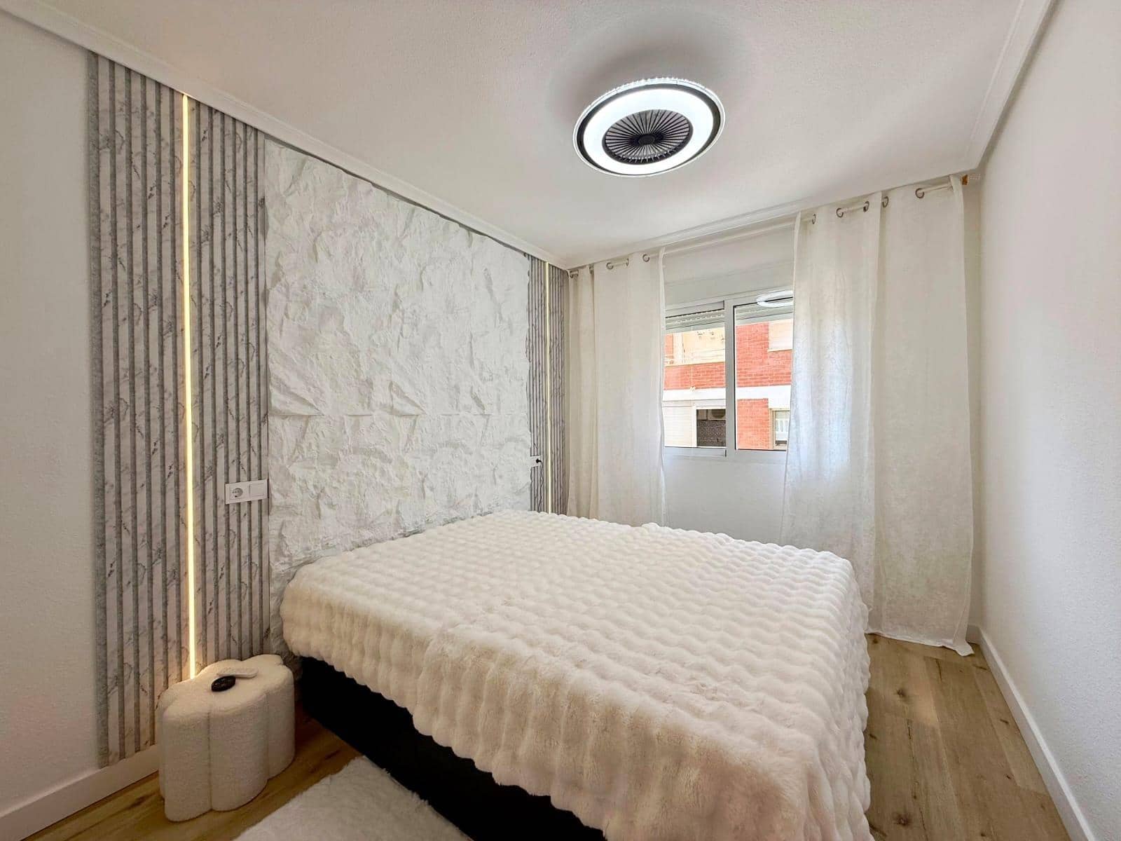 2 soveværelse Lejlighed til salg i Torrevieja med garage - € 229.000 (Ref: 10037159)