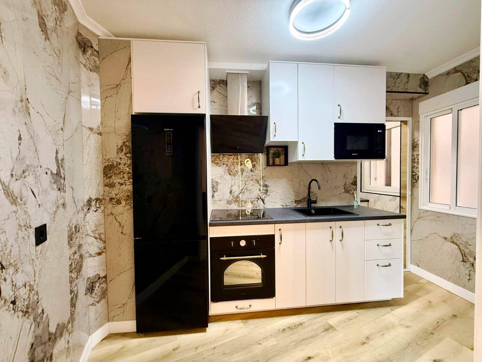 2 soveværelse Lejlighed til salg i Torrevieja med garage - € 229.000 (Ref: 10037159)