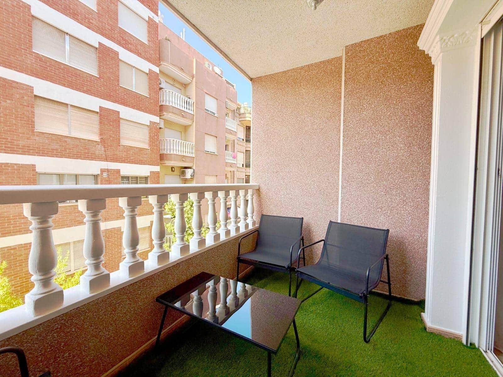 2 soveværelse Lejlighed til salg i Torrevieja med garage - € 229.000 (Ref: 10037159)
