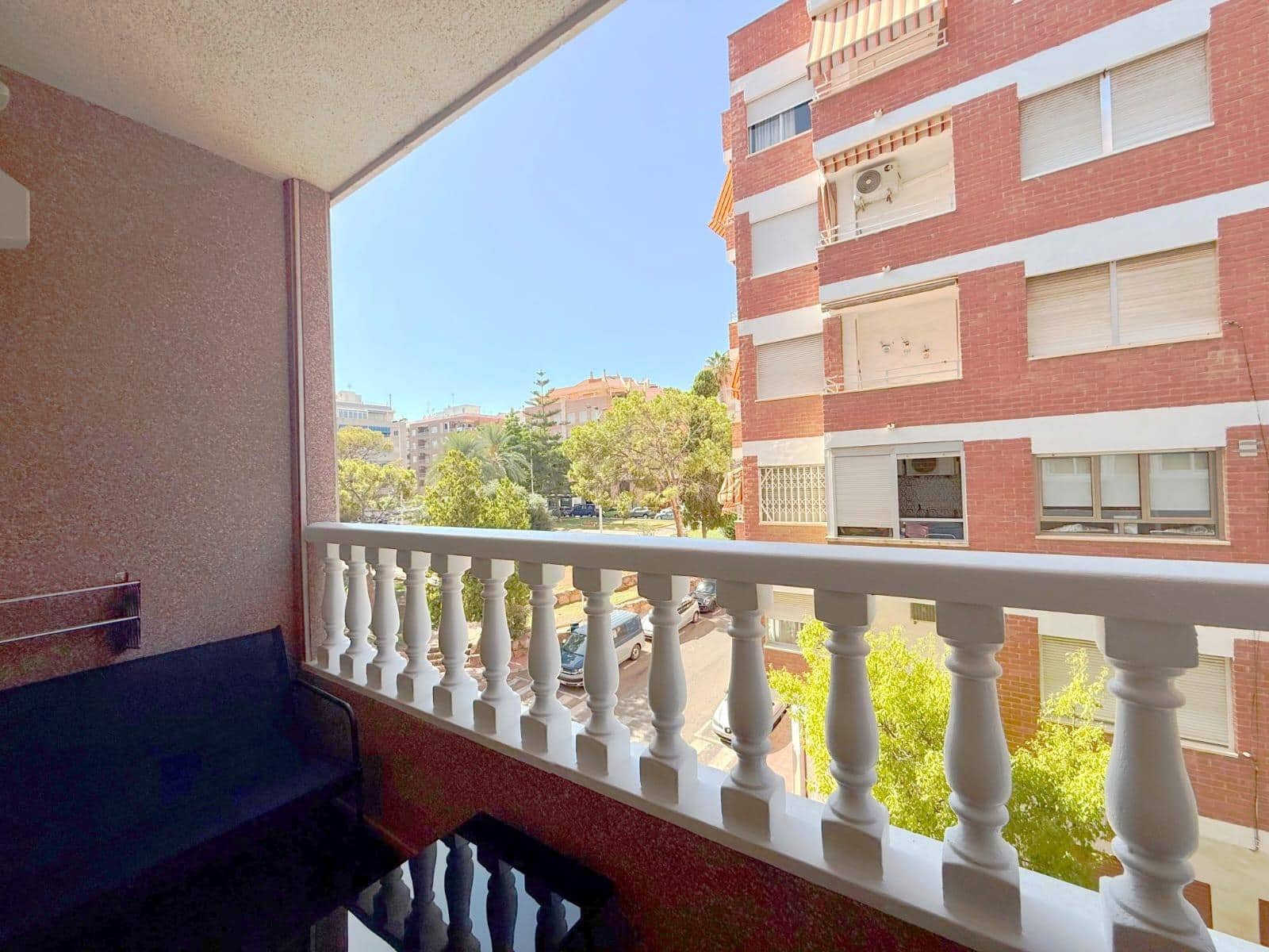 2 soveværelse Lejlighed til salg i Torrevieja med garage - € 229.000 (Ref: 10037159)