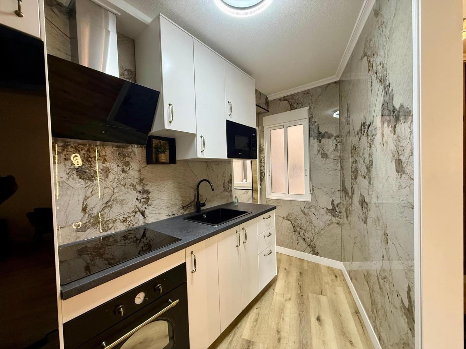 2 soveværelse Lejlighed til salg i Torrevieja med garage - € 229.000 (Ref: 10037159)