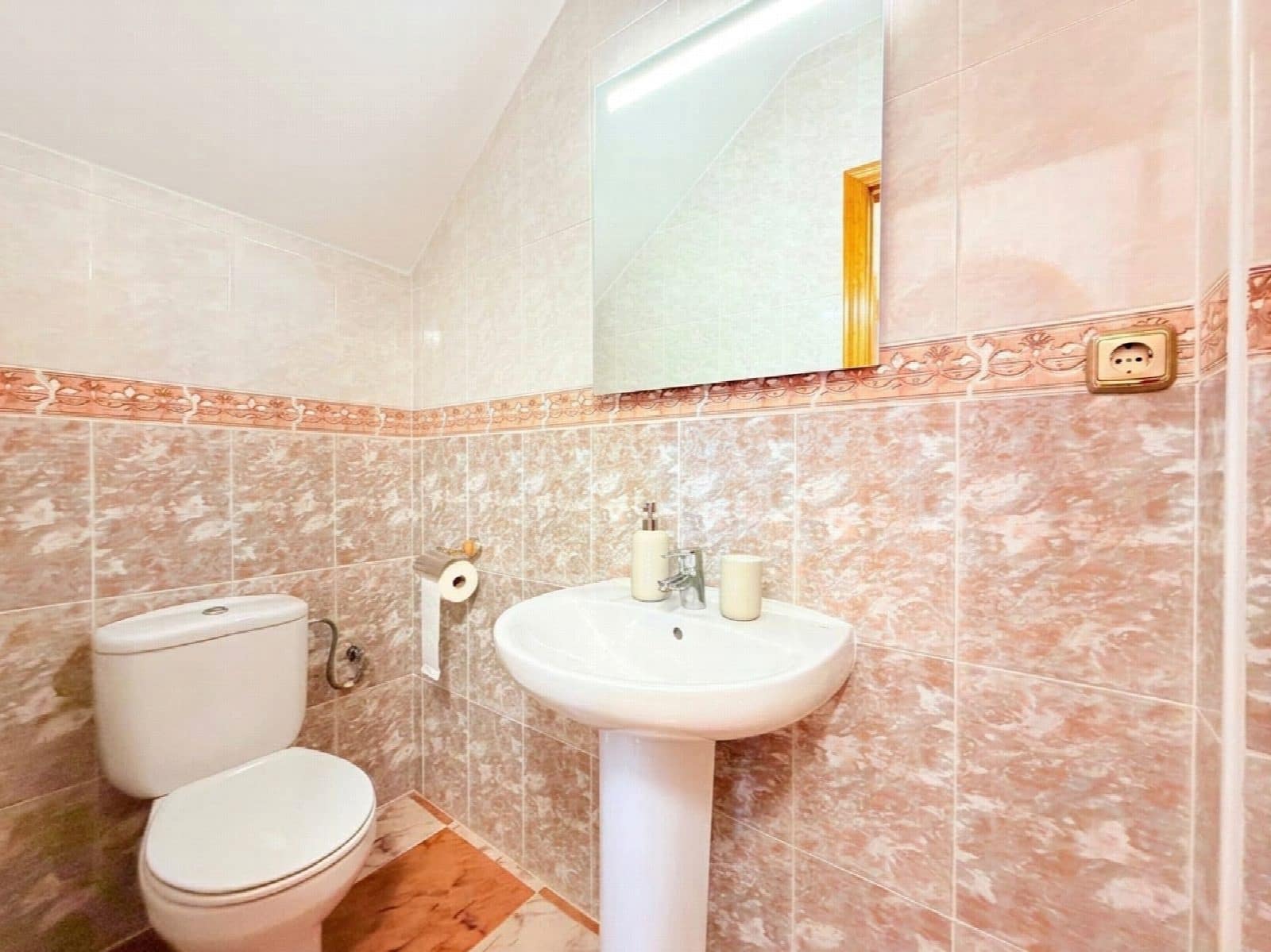 2 bedroom Townhouse for sale in Orihuela with pool - € 220,000 (Ref: 10037160)