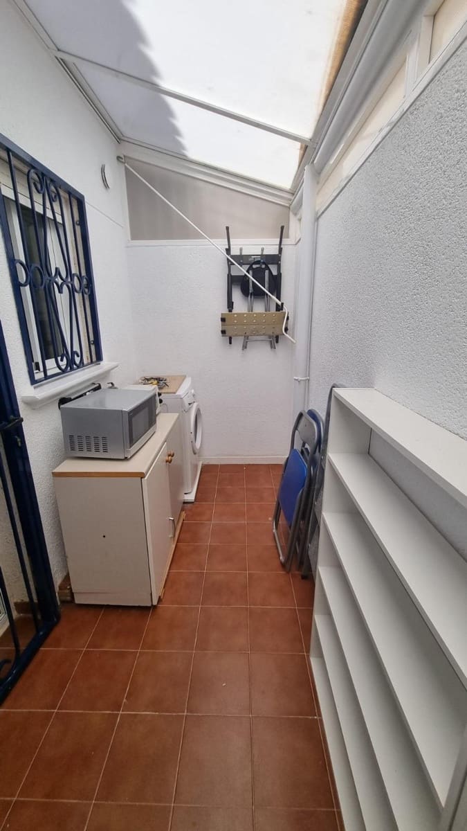 2 makuuhuone Huoneisto myytävänä paikassa Orihuela Costa mukana uima-altaan - 222 000 € (Ref: 10038702)