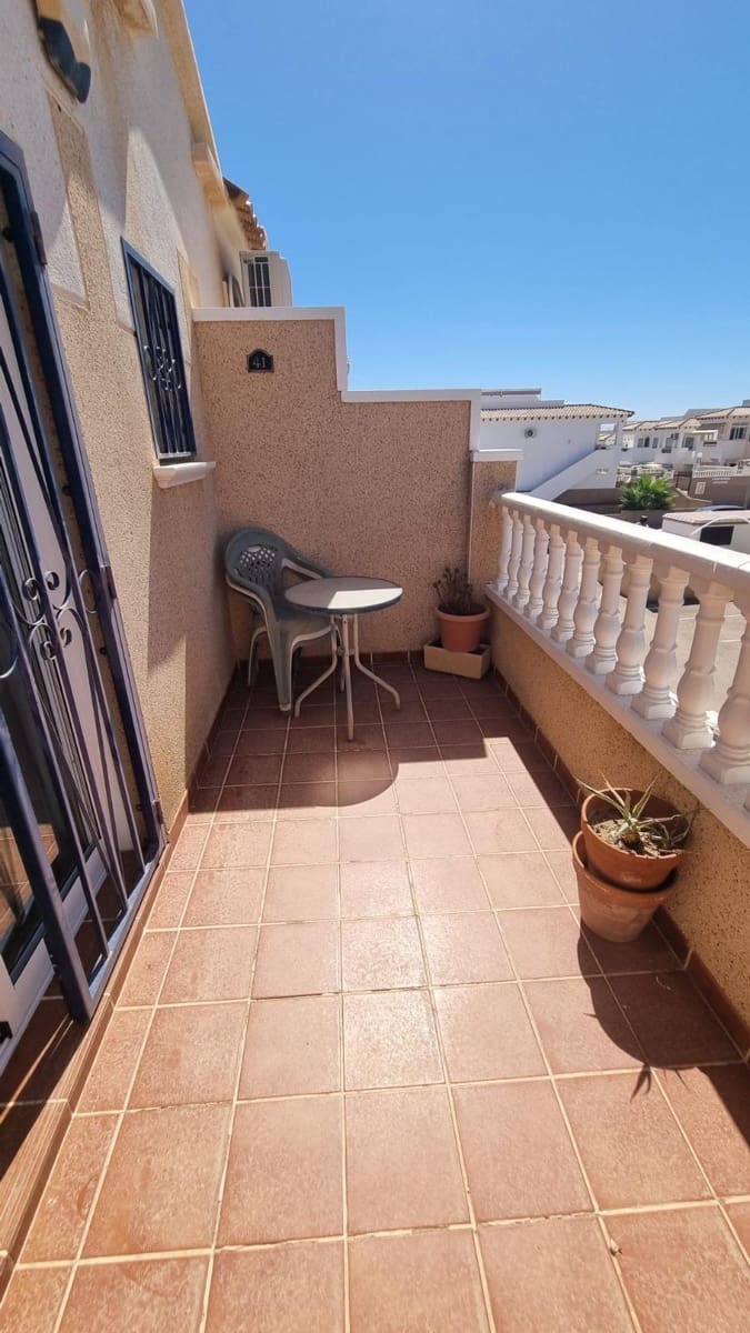 2 makuuhuone Huoneisto myytävänä paikassa Orihuela Costa mukana uima-altaan - 222 000 € (Ref: 10038702)