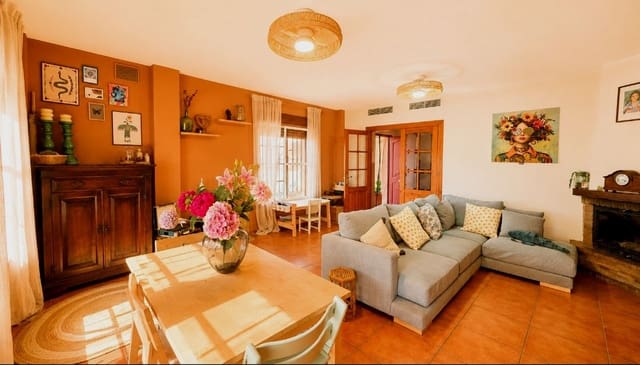 5 sypialnia Willa na sprzedaż w Fuente Alegre, Miasto Málaga - 595 000 € (Ref: 10038705)