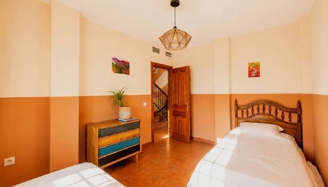 5 camera da letto Villa in vendita in Puerto de la Torre, Malaga città - 595.000 € (Rif: 10038706)