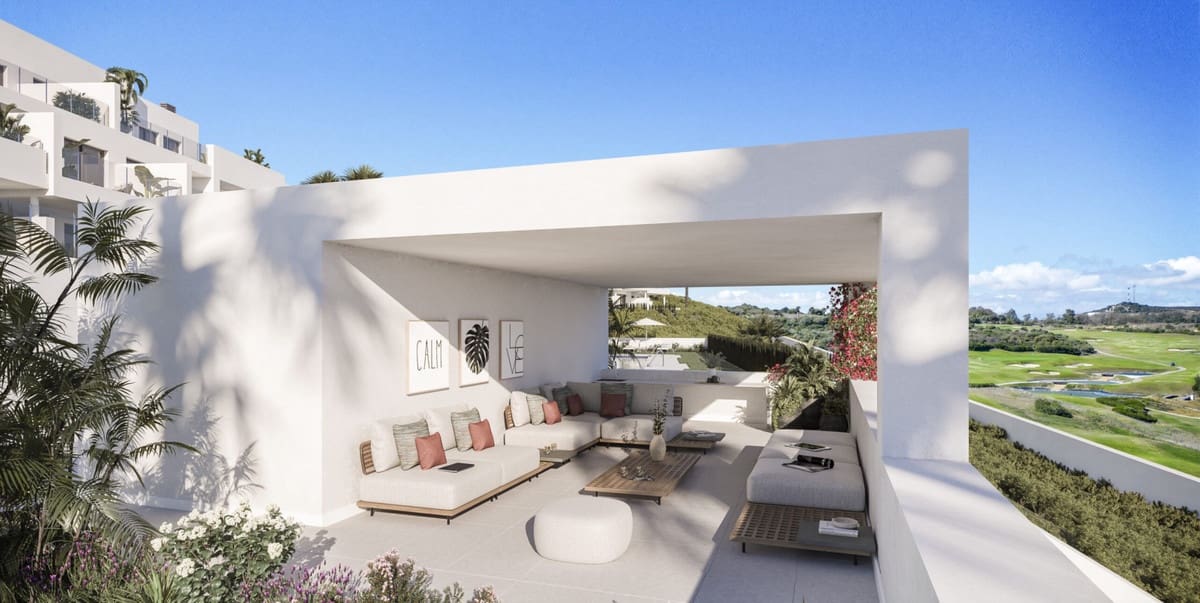 2 bedroom Apartment for sale in La Alcaidesa with pool garage - € 341,000 (Ref: 10042039)