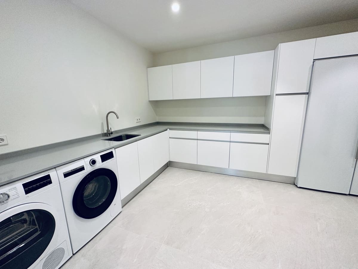 5 quarto Moradia para venda em Marbella com piscina - 5 875 000 € (Ref: 10042092)