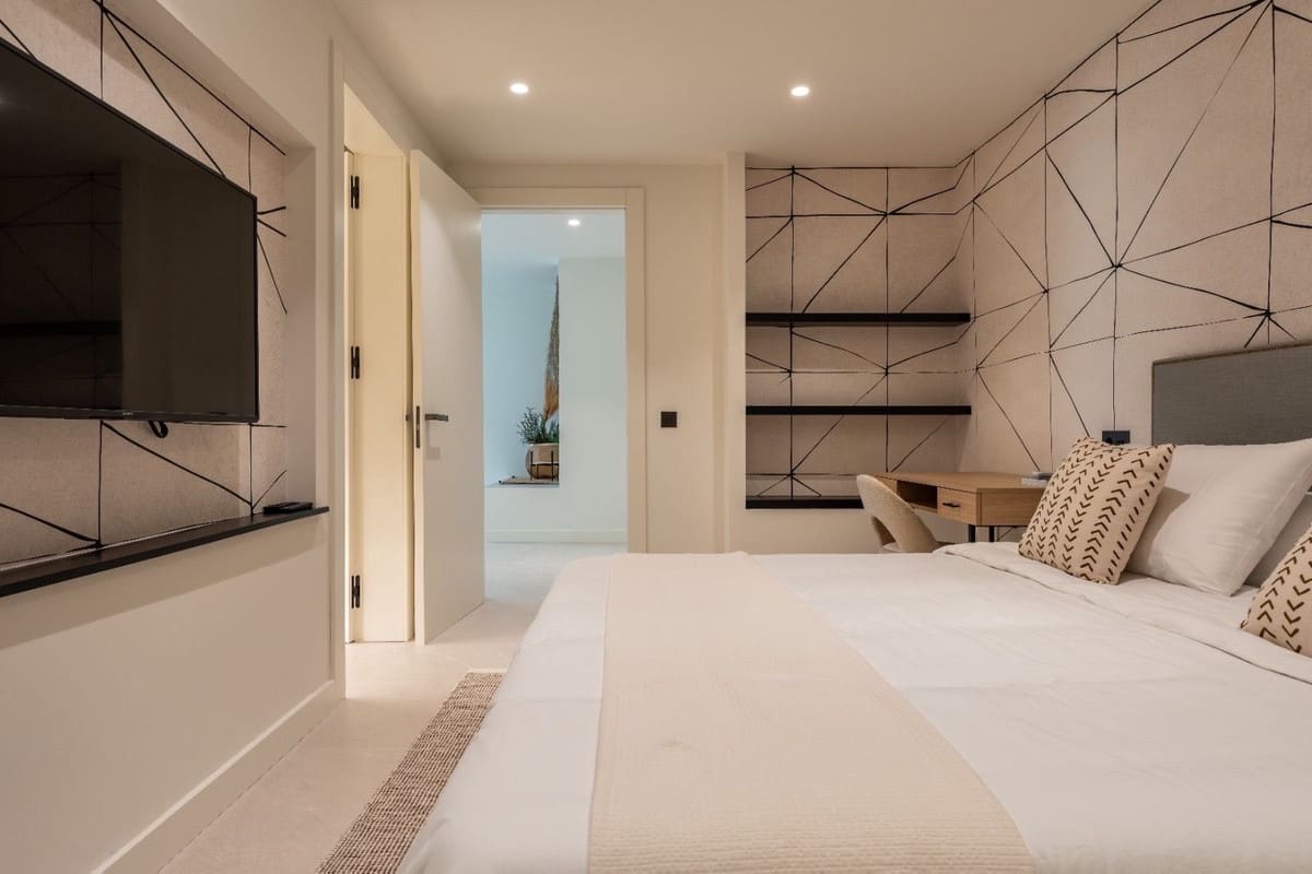 5 quarto Moradia para venda em Marbella com piscina - 5 875 000 € (Ref: 10042092)