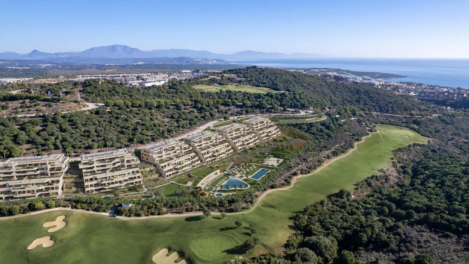 2 Zimmer Apartment zu verkaufen in La Alcaidesa mit Pool - 601.500 € (Ref: 10042106)