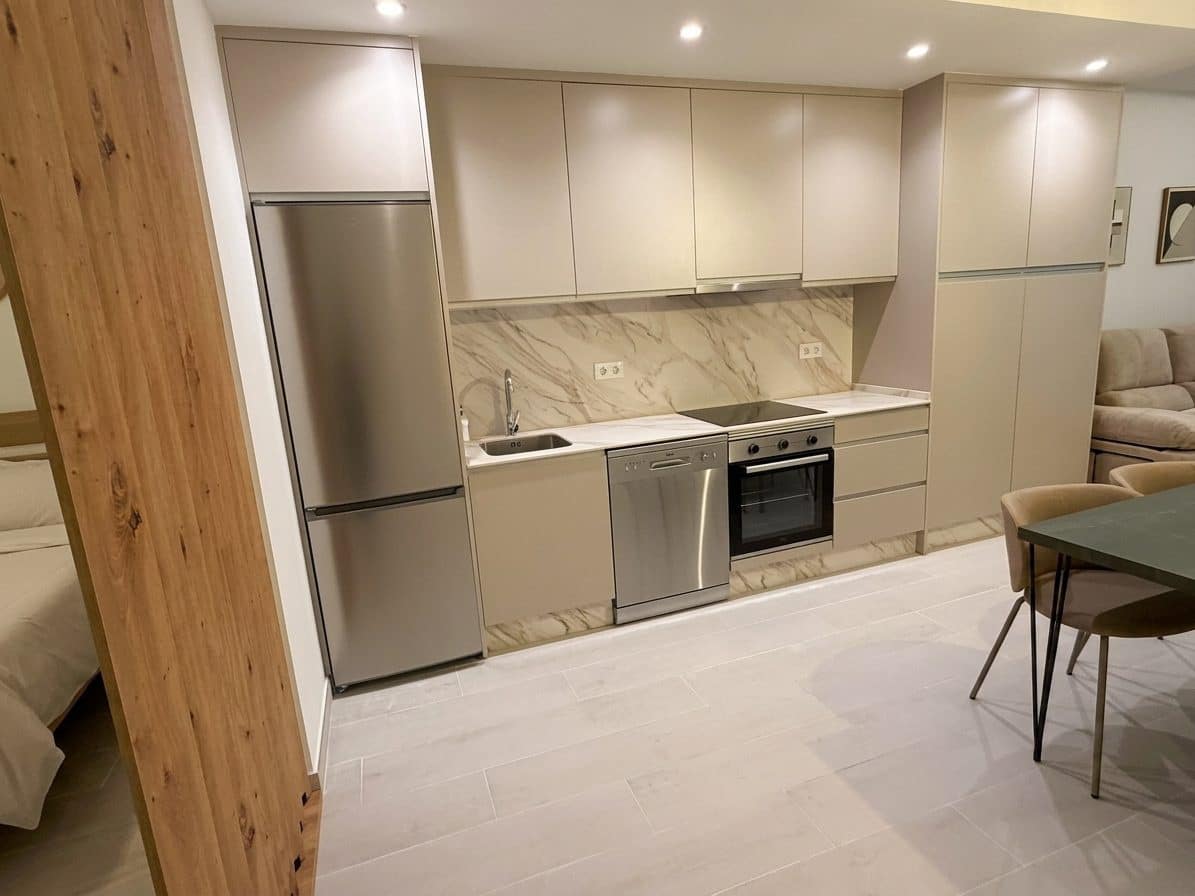1 bedroom Apartment for sale in Torremolinos - € 300,000 (Ref: 10042136)