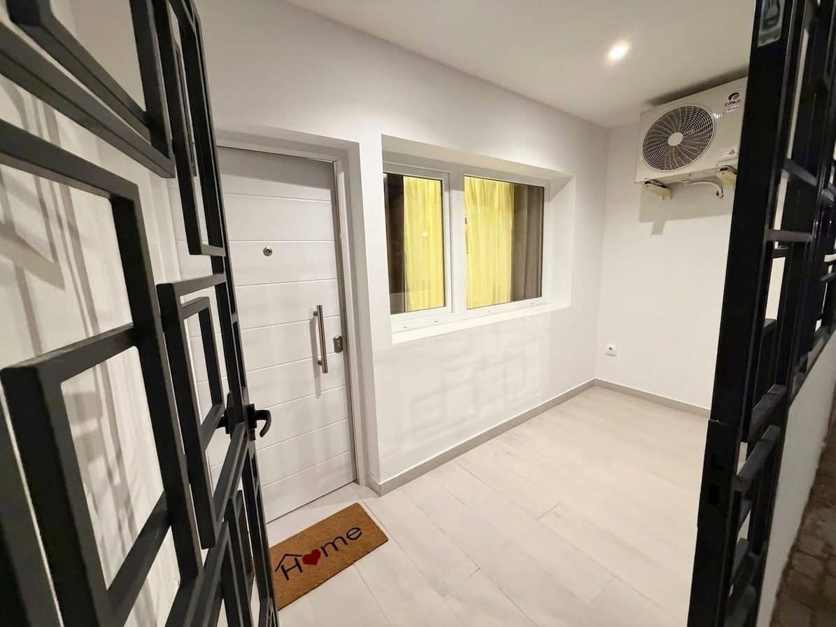1 bedroom Apartment for sale in Torremolinos - € 300,000 (Ref: 10042136)